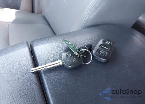 2005 Toyota 4Runner Sr5 V6 z USA, uszkodzony, nr VIN JTEZU14R850063344